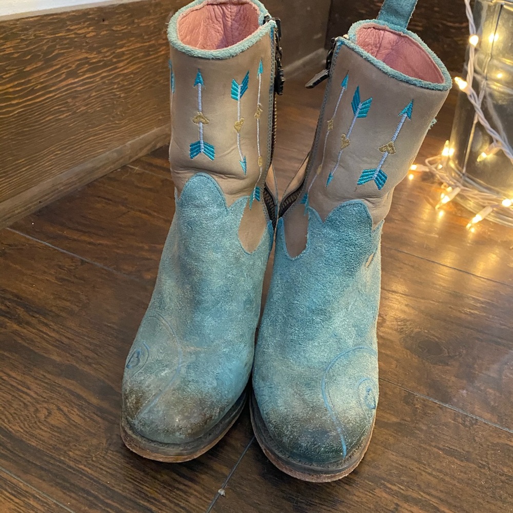 Booties - Picture 2 of 3